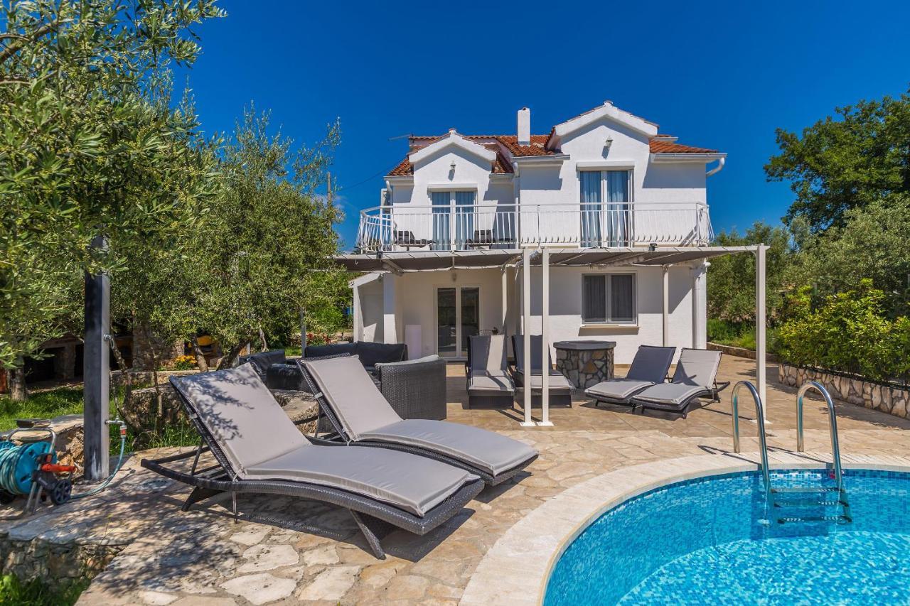 Holiday Home Olive Garden Brzac Exterior foto
