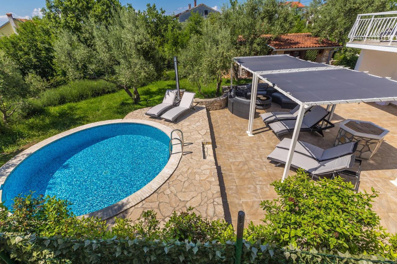 Holiday Home Olive Garden Brzac Exterior foto